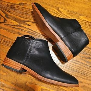 Black Leather Nisolo Lana Ankle Side Zip BootsSize 7